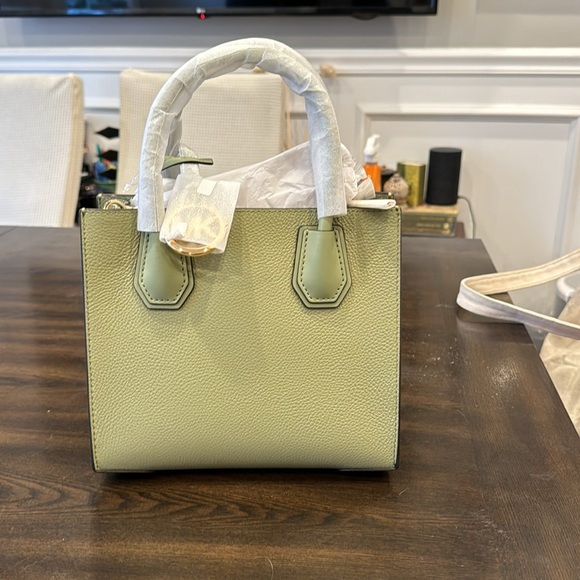 New sage green Michael Kors bag - Picture 3 of 5